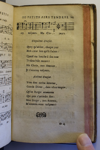page 165 : Couplet : Quoiqu'absent chaque jour. / Vous tes moins heureux.