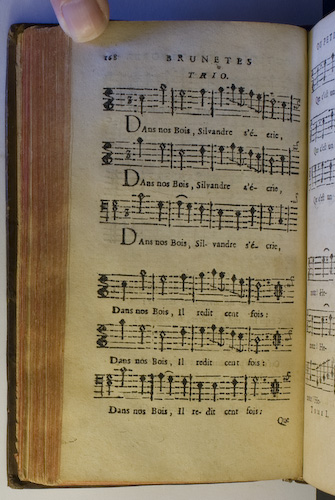 page 168 : Couplet : Dans nos bois Silvandre s'crie.