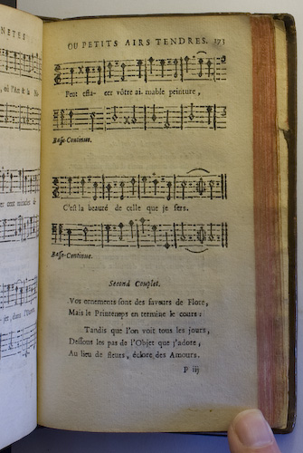 page 173 : Couplet : Vos ornements sont des faveurs.