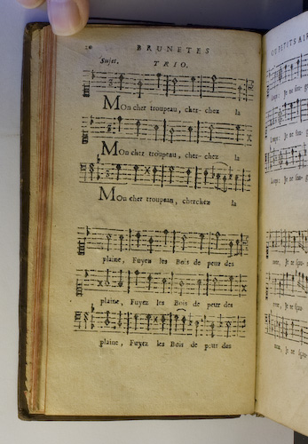 page 20 : Couplet : Mon cher troupeau gardez la plai.