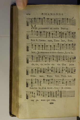 page 274 : Couplet : Me promenant un matin.

