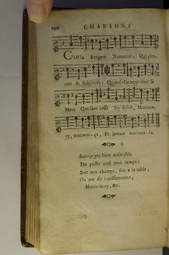 page 290 : Couplet : C'est la Bergere Nannette.
