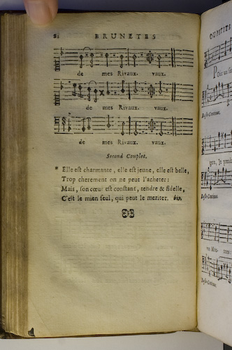 page 82 : Couplet : Elle est charmante, elle est jeune.