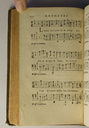 page 210 : Couplet : L'autre jourprs de ce rivage.