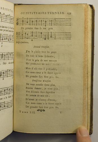 page 257 : Couplet : J'ay le plaisir tous les jours. / Il n'est rien dessous les Cieux. / Ne vous amusez donc plus.